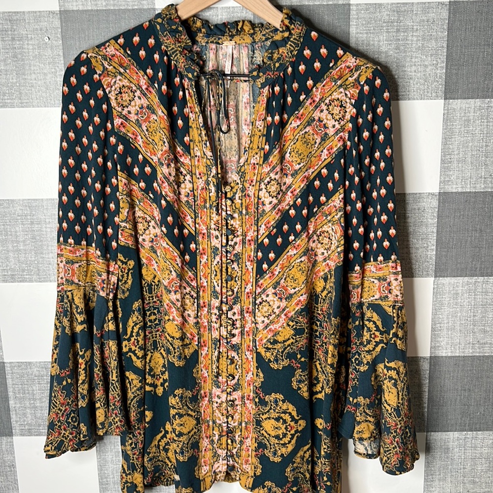 Free People Blouse magic Mystery